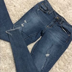 Universal Thread Jeans